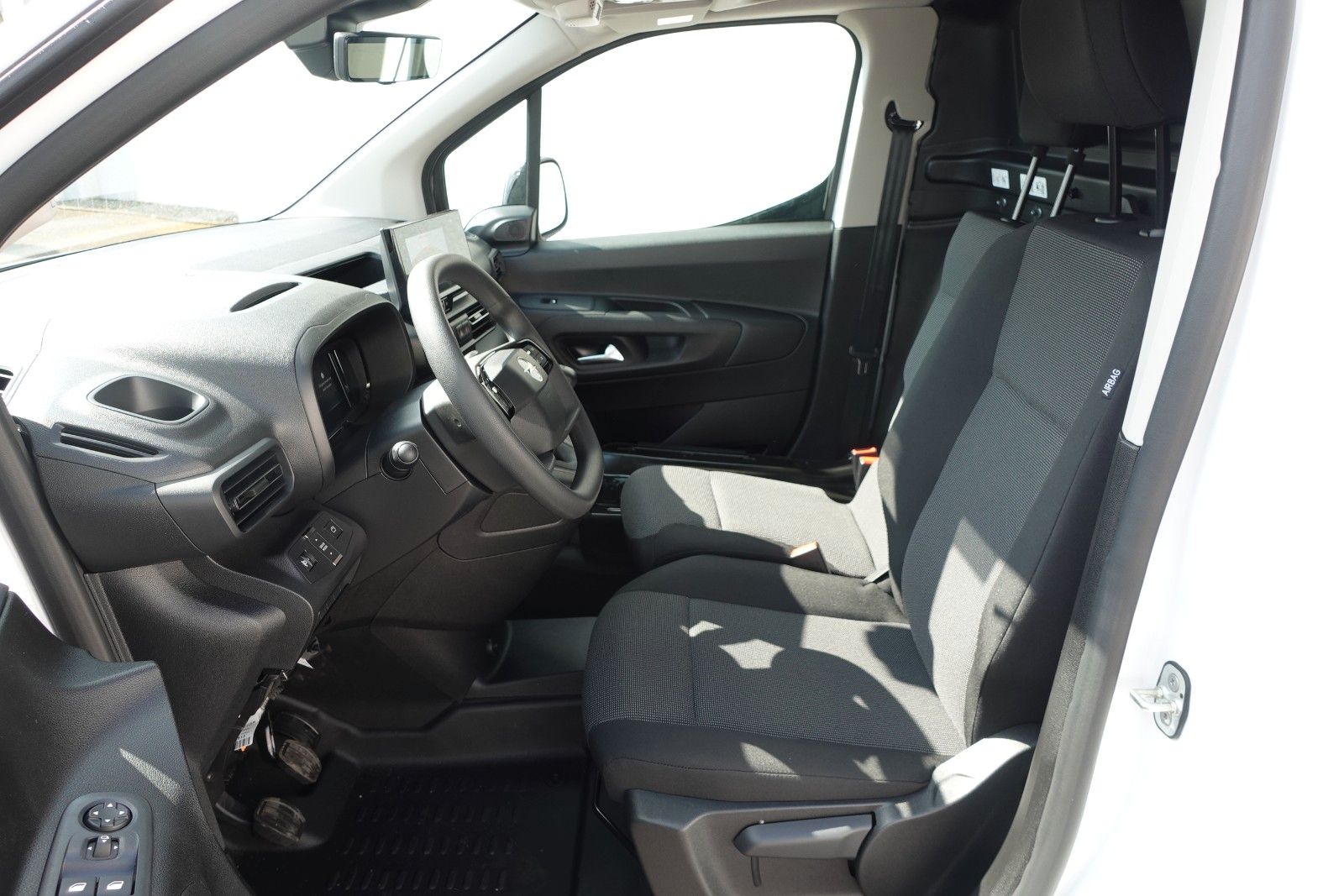 Fahrzeugabbildung Opel Combo E Cargo XL, Schlechtweg, FlexCargo, Navi