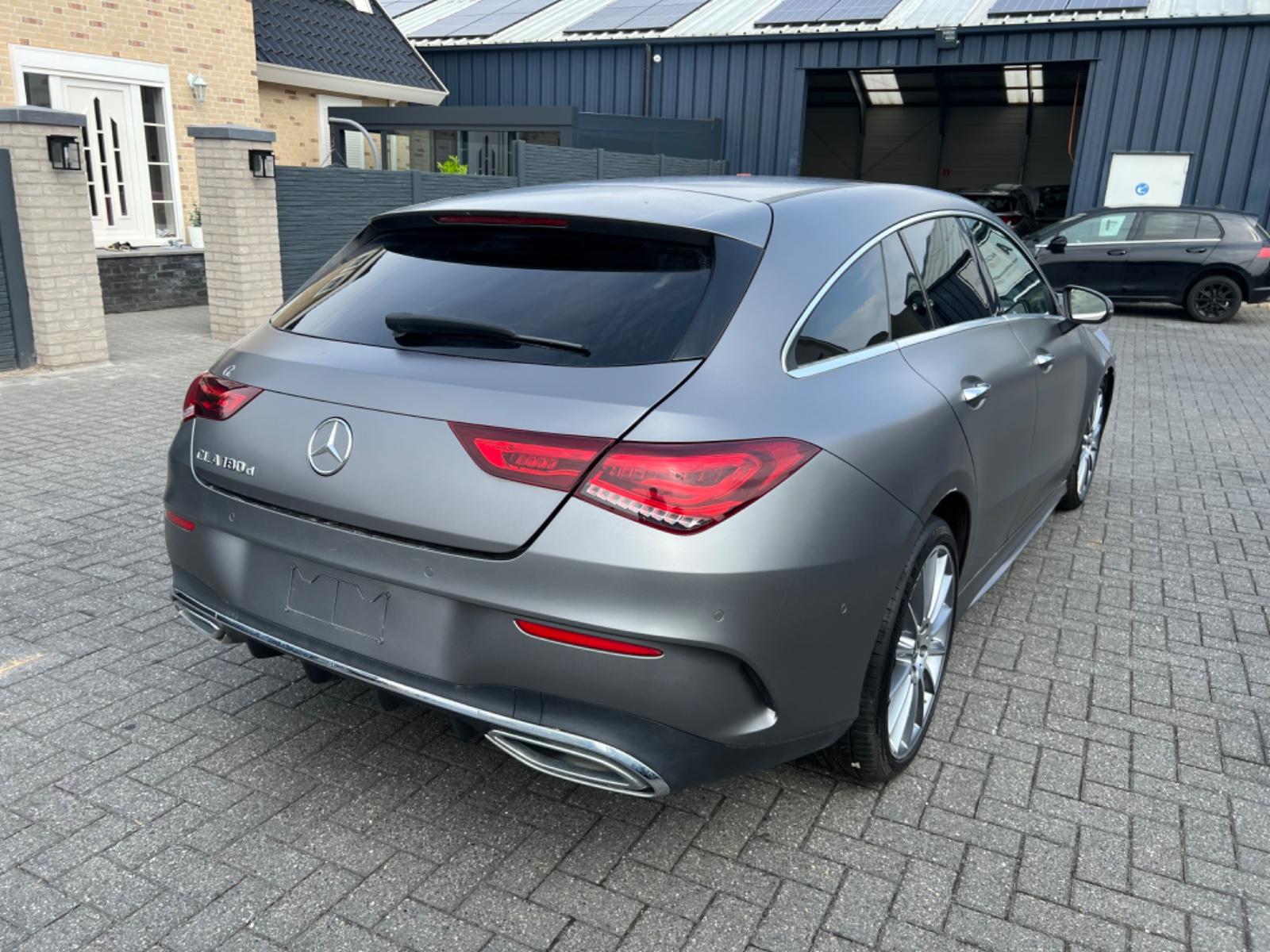 Mercedes-Benz CLA 180d Shooting Brake AMG Panorama