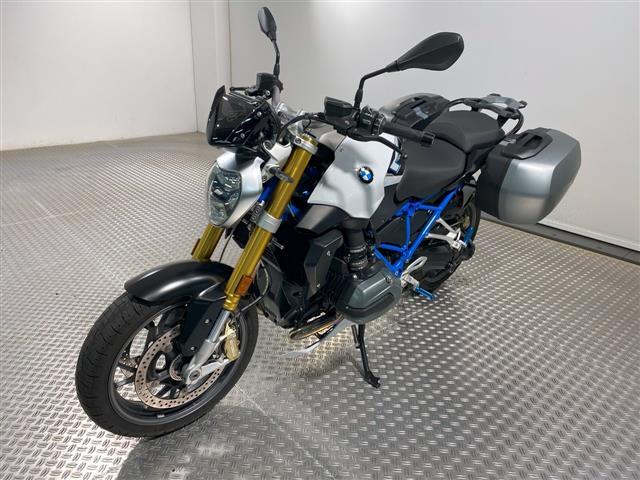 BMW R 1200 R mit Koffern