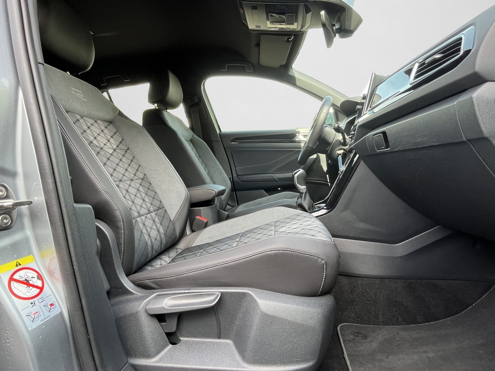 Volkswagen T-Roc - Bild 5