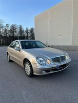Mercedes-Benz Mercedes E220 CDI W211 / Automatik / 3.Han... - Mercedes-Benz E 220: Cdi W211