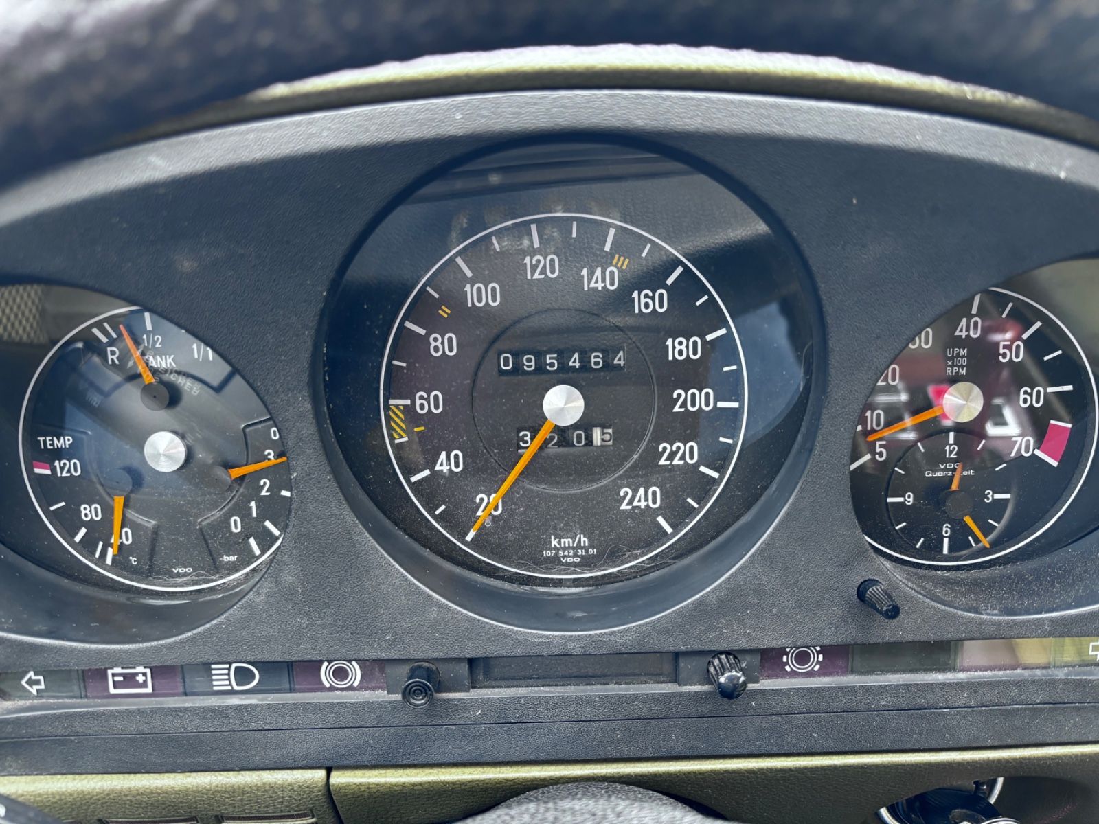 MERCEDES-BENZ 280 17