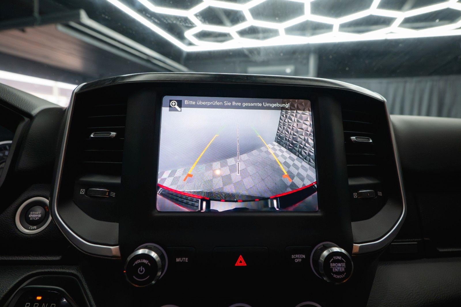 Fahrzeugabbildung Dodge RAM 5.7 V8 HEMI 4x4 RED DEVIL Offroad LONGBED