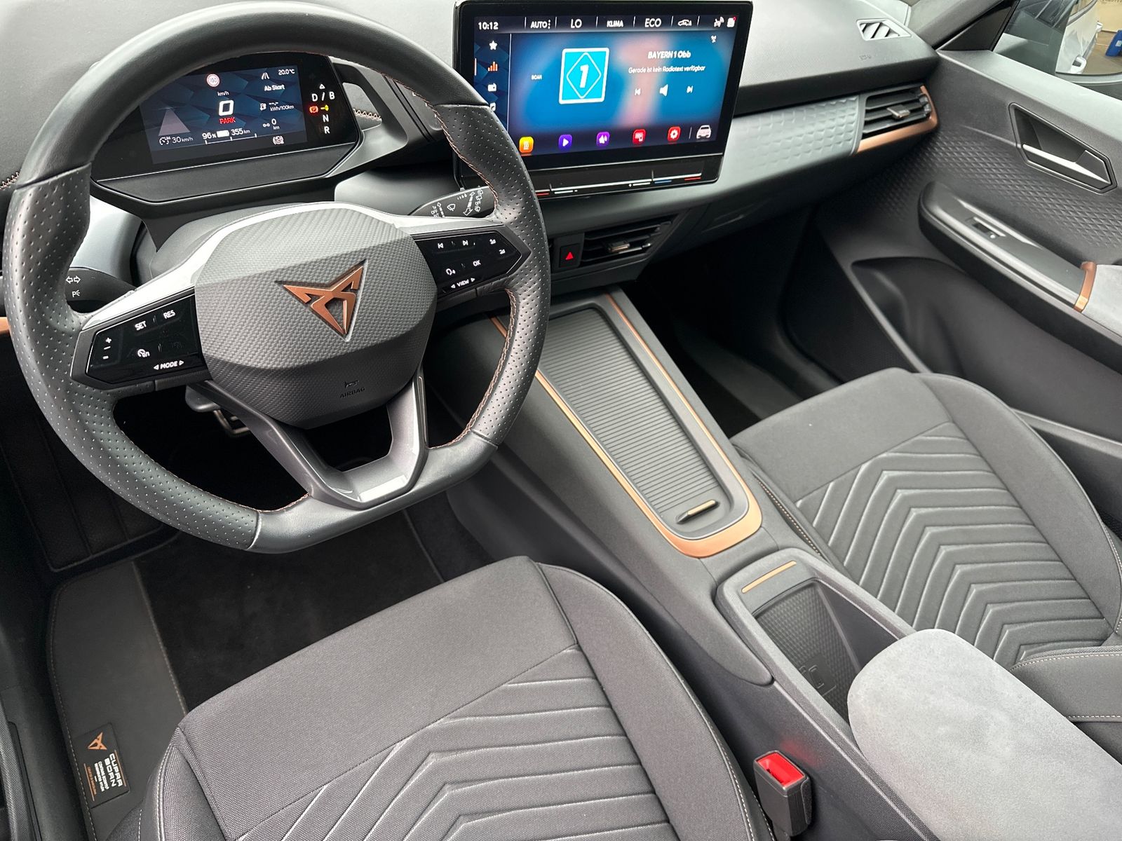 Fahrzeugabbildung CUPRA Born 150KW NAV+LED+KEYLESS+PDC+DAB+18ZOLL+58kWh
