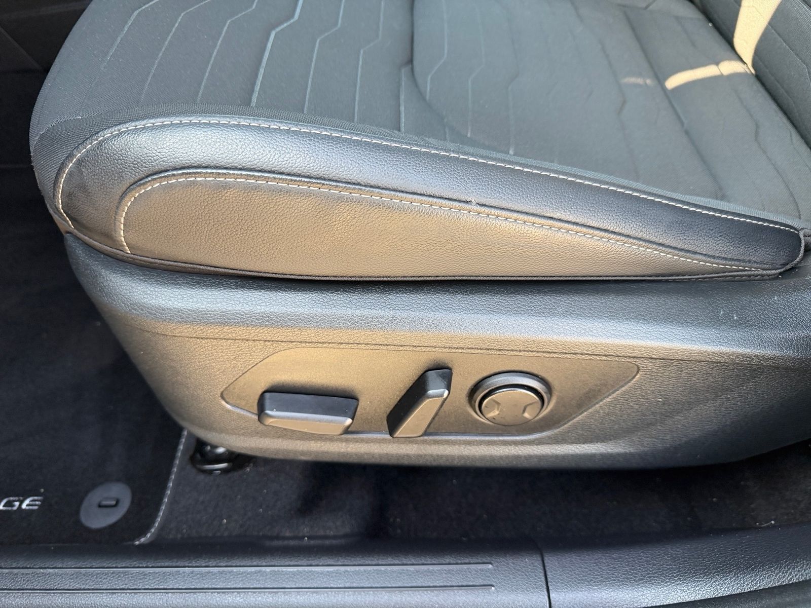 Fahrzeugabbildung Kia SPORTAGE 1.6T 2WD VISION KOM