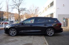 Fahrzeugabbildung Ford Focus Turnier ST-Line X Kamera Navi Carplay ACC