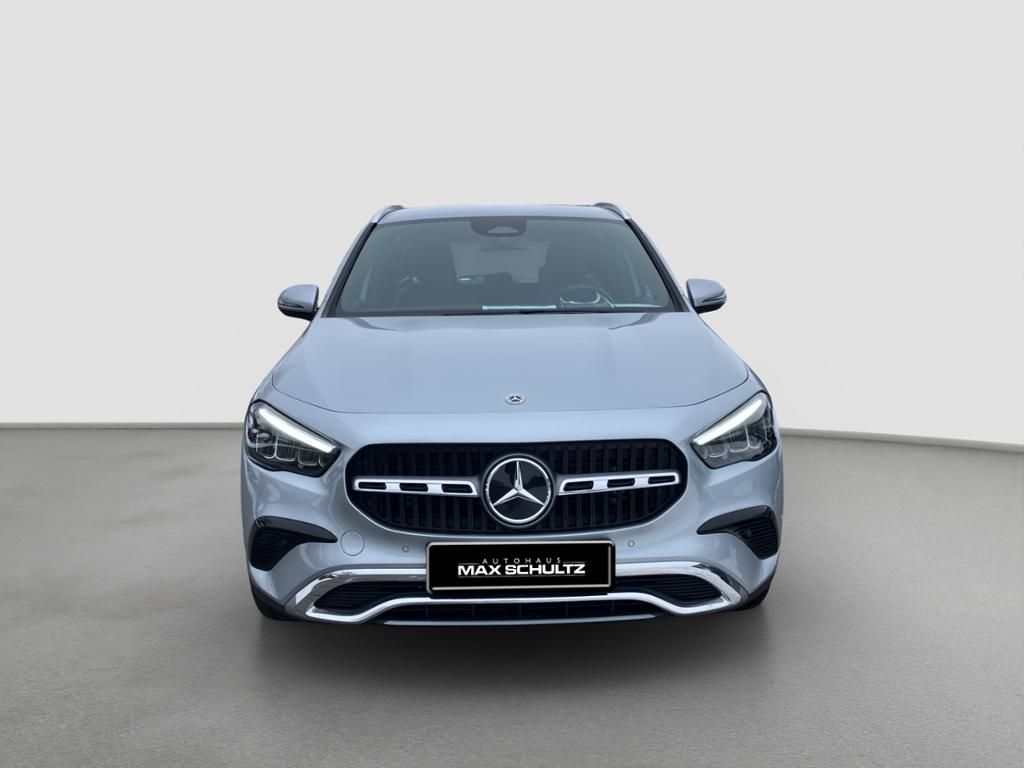 Fahrzeugabbildung Mercedes-Benz GLA 200 el. Heckklappe*LED*Kamera*AHK*PDC