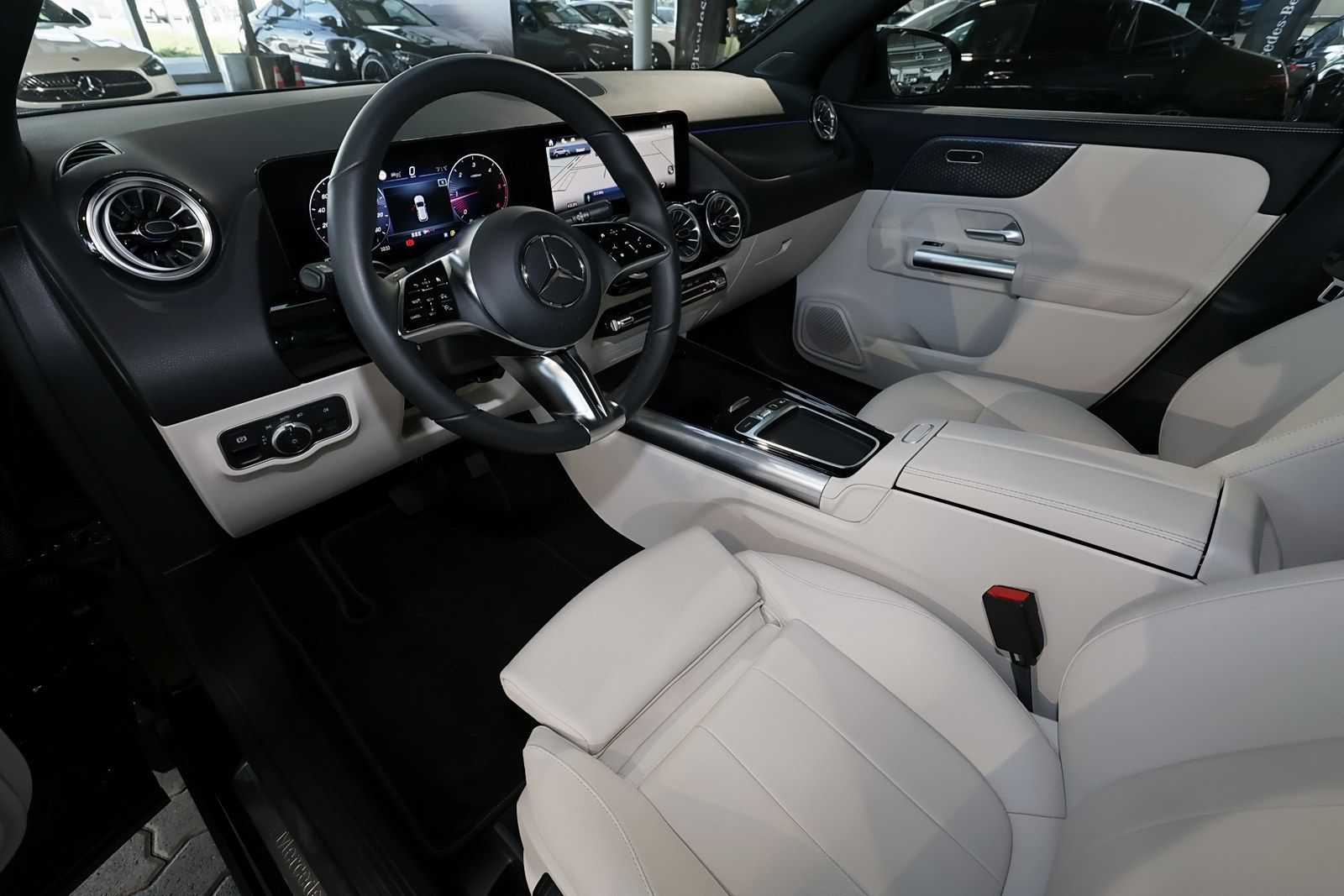 Mercedes-Benz GLA 200 d 4M PANO+ADV PLUS+DISTRO+LEDER BEIGE foto 10
