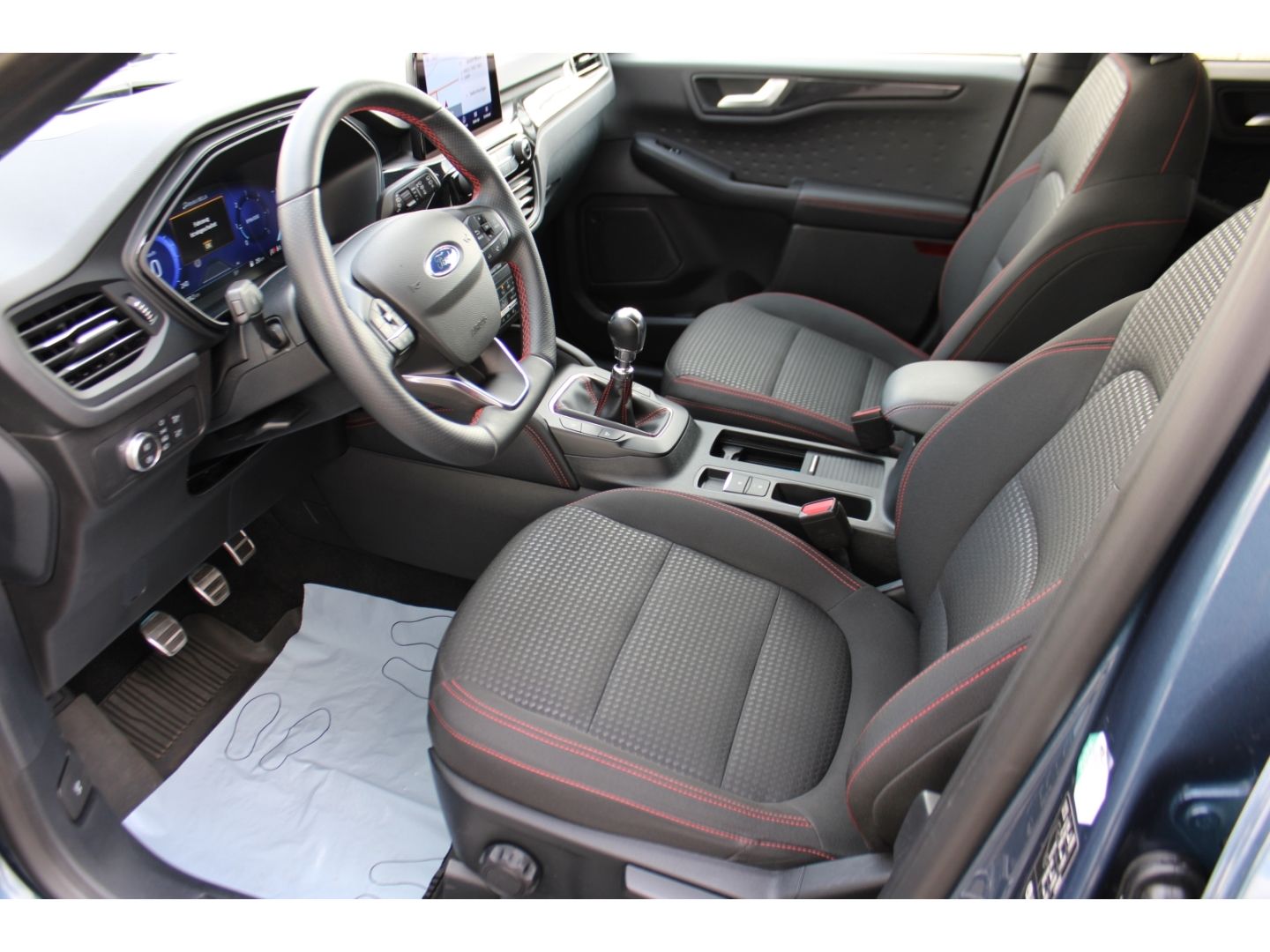 FORD Kuga 2.0 Hybrid ST-Line ACC LED TWA RFK AHK Navi - Image 7