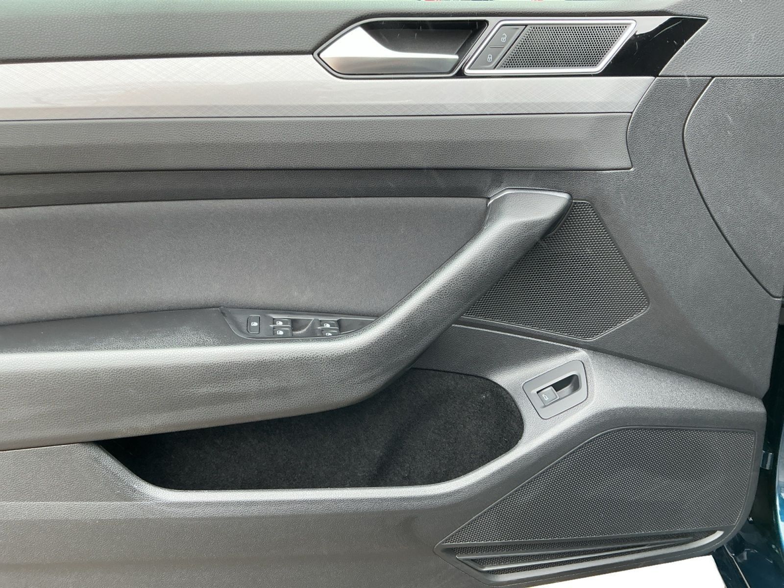 Volkswagen Passat Variant - Bild 15