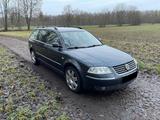 Volkswagen Passat 1.9 tdi 131ps 6 Gang Xenon - Volkswagen Passat aus 2002: Kombi, 1.9