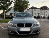 BMW 318i E90 - BMW 318: E90