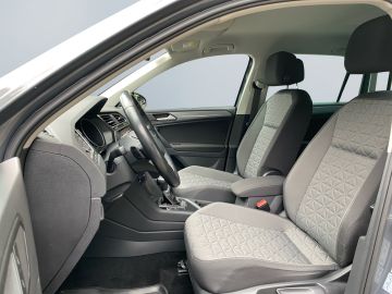Volkswagen Tiguan - 9