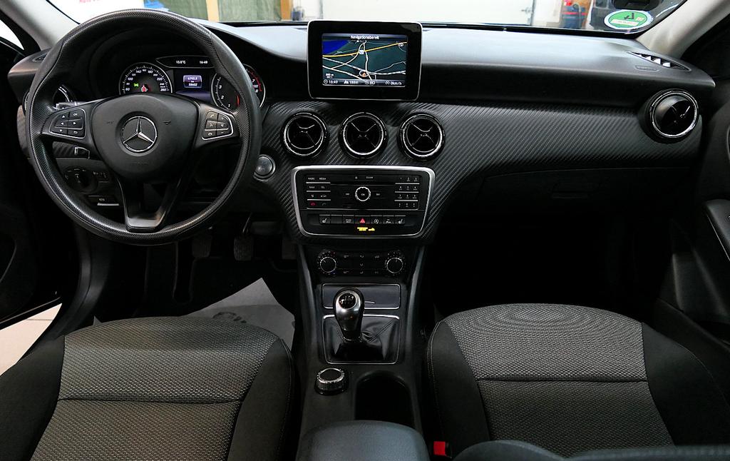 Mercedes-Benz GLA 180