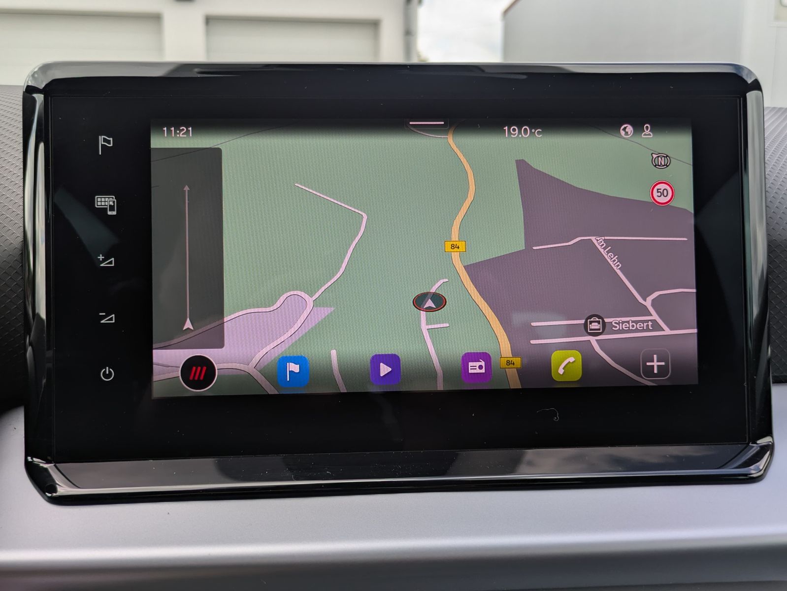 Fahrzeugabbildung SEAT Arona 1.0 TSI FR DSG AHK*ACC*LED*APP*DAB*KAMERA
