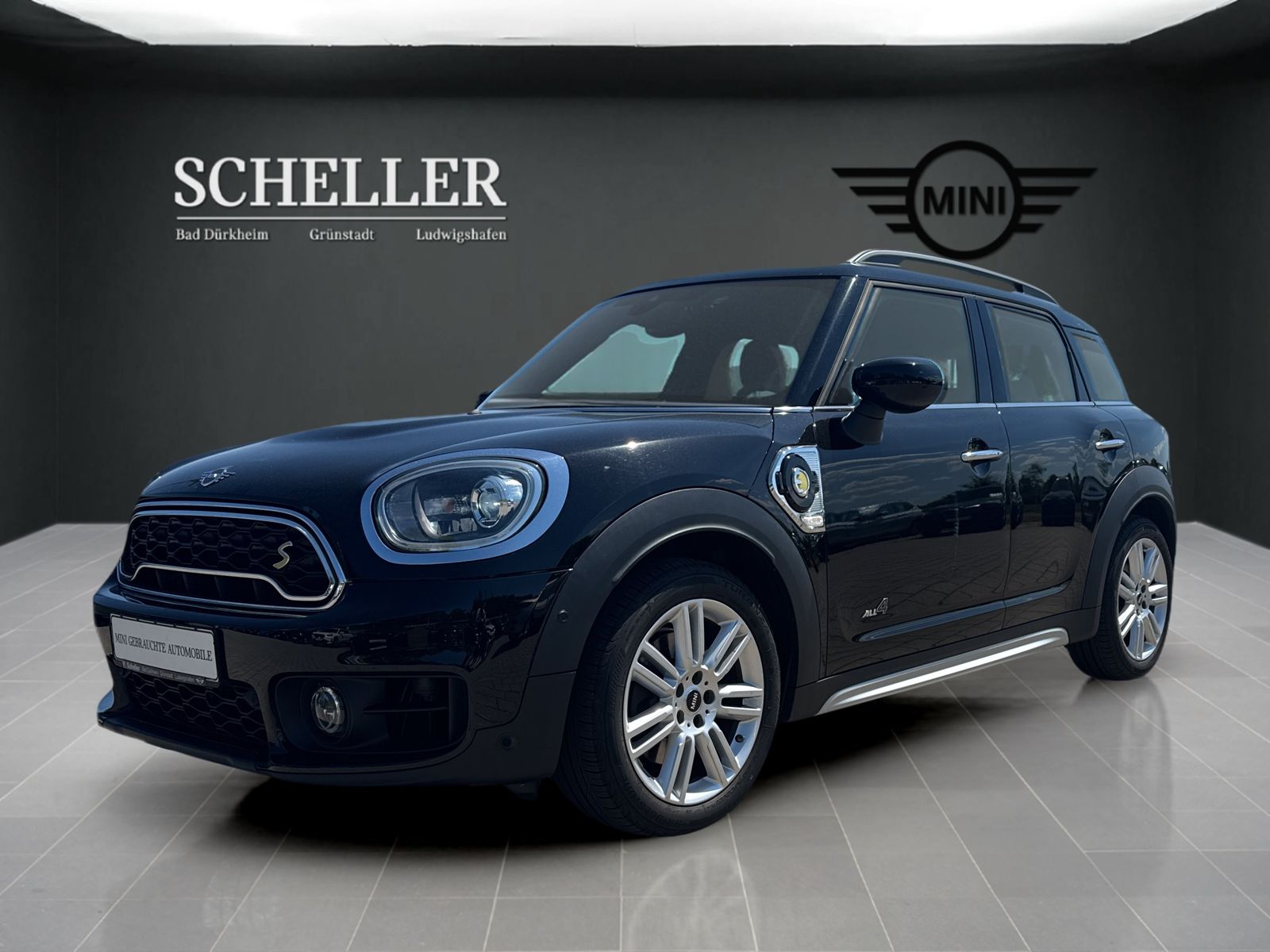 MINI Cooper S E Countryman ALL4 Chili DAB LED RFK