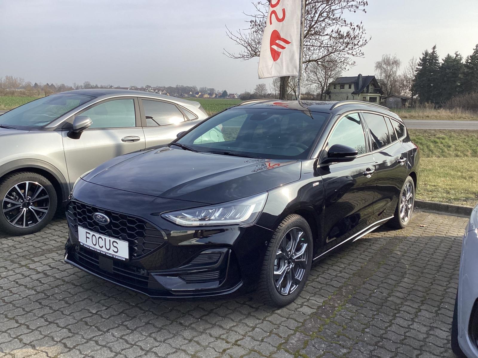 Ford Focus Turnier ST-Line X, AHK, GJR, RFK, LED