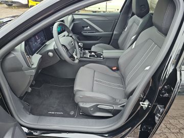Bild 9 Opel Astra L Sports Tourer GS 1.2 HUD El. Panodach 36