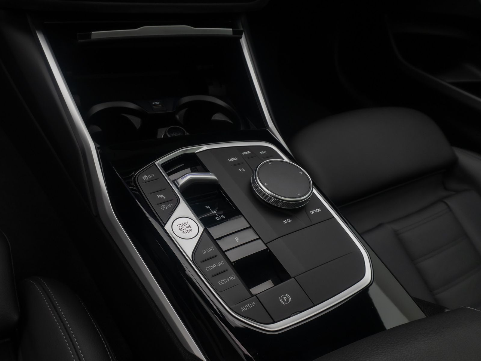 Fahrzeugabbildung BMW M240i xD Coup&eacute; Kamera Alarm DAB HiFi Glasdach