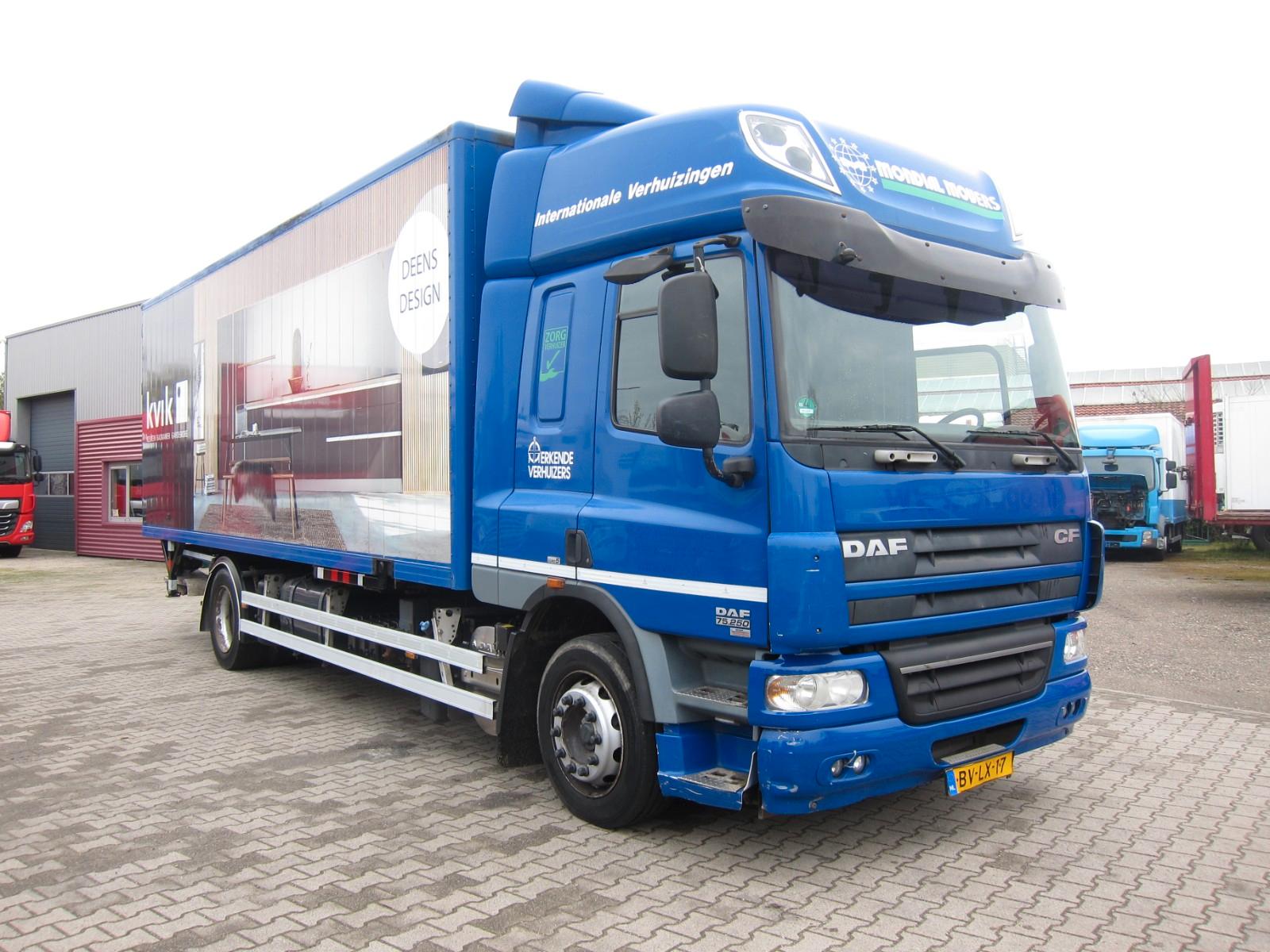 DAF CF 75 250  Koffer lbw E5 20ft Twistlocks 342tkm