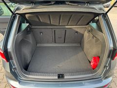 Fahrzeugabbildung Seat Ateca Xcellence 4Drive Navi LED AHK 1. Hand