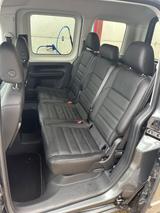 Volkswagen Caddy 2,0TDI  DSG Highline mit Rollstuhl Rampe - VW Caddy von privat