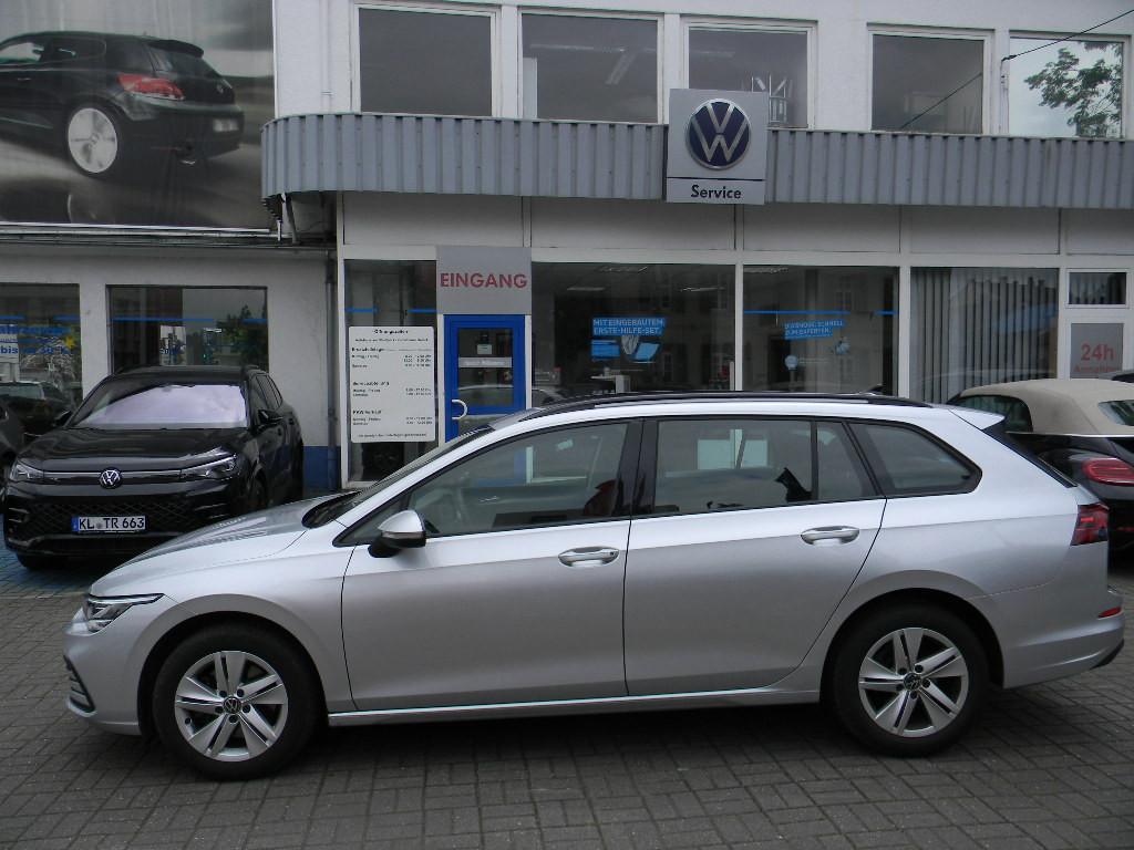 Volkswagen Golf VIII Variant Life 2,0 TDI SCR 6 GANG