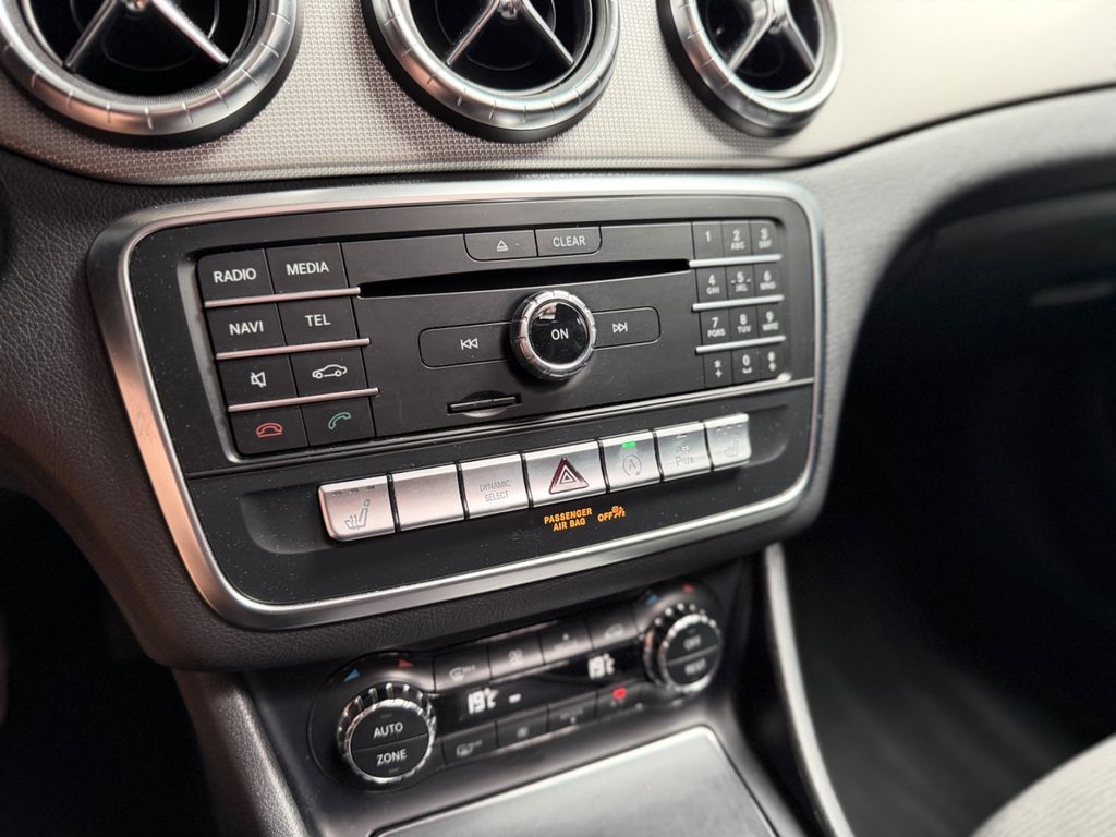 MERCEDES-BENZ CLA 220 4MATIC/SB/PANO/DISTRONIC+ MERCEDES-BENZ CLA 220 4MATIC/SB/PANO/DISTRONIC+