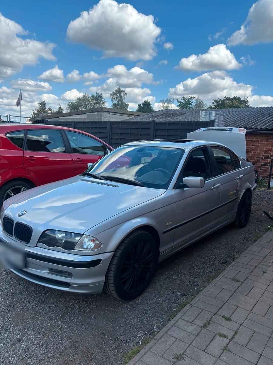 BMW 320
