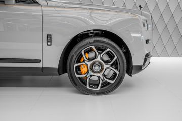 Cullinan BLACK BADGE 2023 GREY/ORANGE STARLIGHT