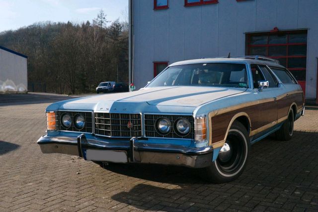 Ford LTD Country squire Station Wagon 400c...