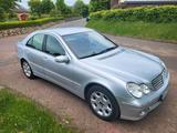 Mercedes-Benz Mercedes C-Klasse W203 200 CDI - Mercedes-Benz 200: Automatik, Cdi