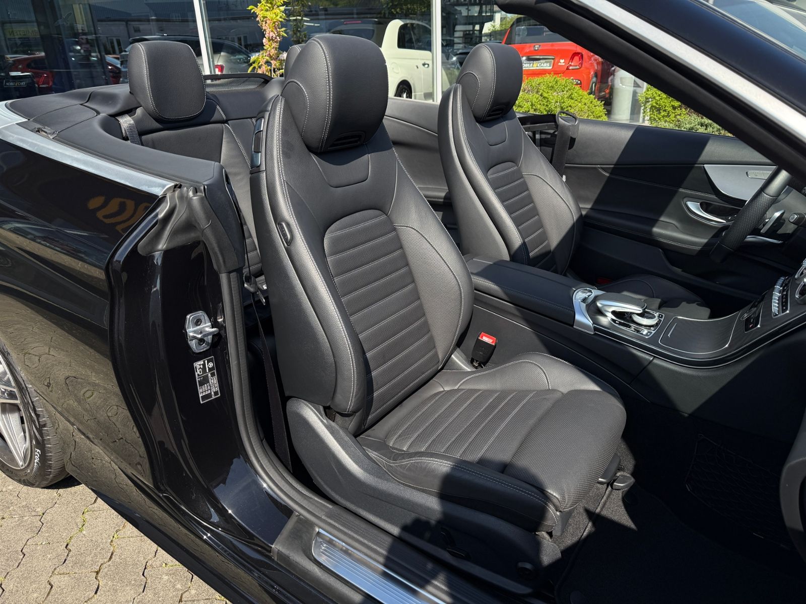 Fahrzeugabbildung Mercedes-Benz C200 AMG-Line LED NAVI ALU