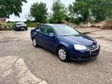 Volkswagen Jetta V Trendline 1,6 BJ-2007 KLIMA TUV NEU 2028 - Volkswagen Jetta Trendline mit Benzin-Antrieb