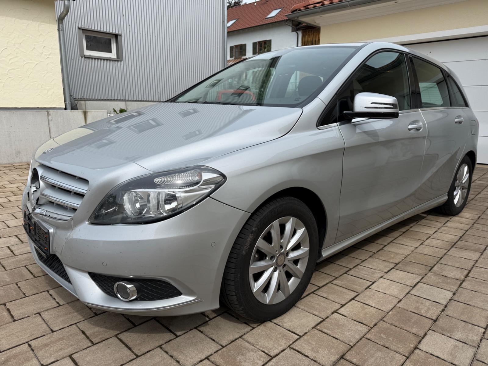 Mercedes-Benz B 180 Navi GSD SHZ Klima ALU SR WR