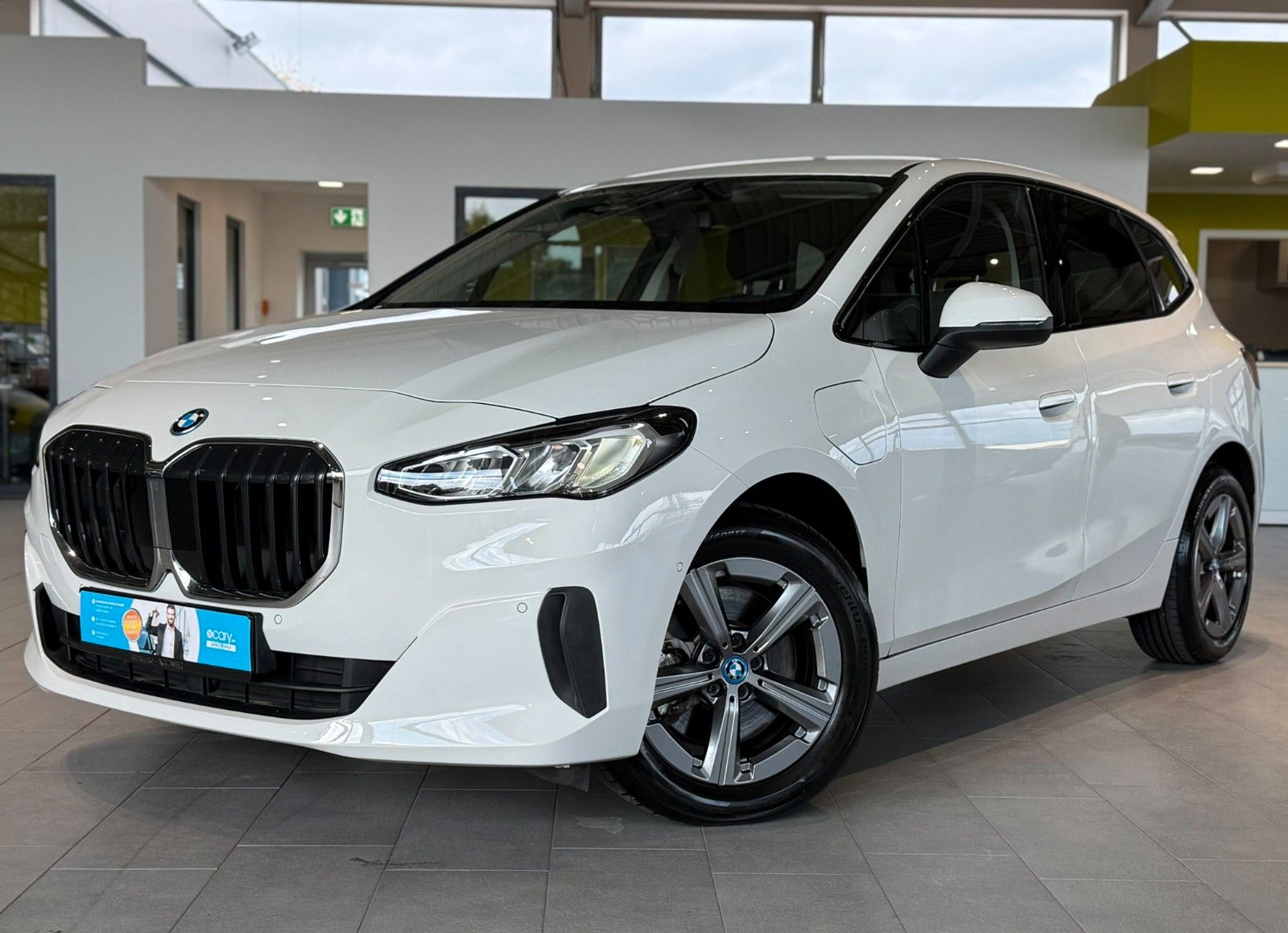 BMW 230e Active Tourer xDrive AHK Kamera ACC