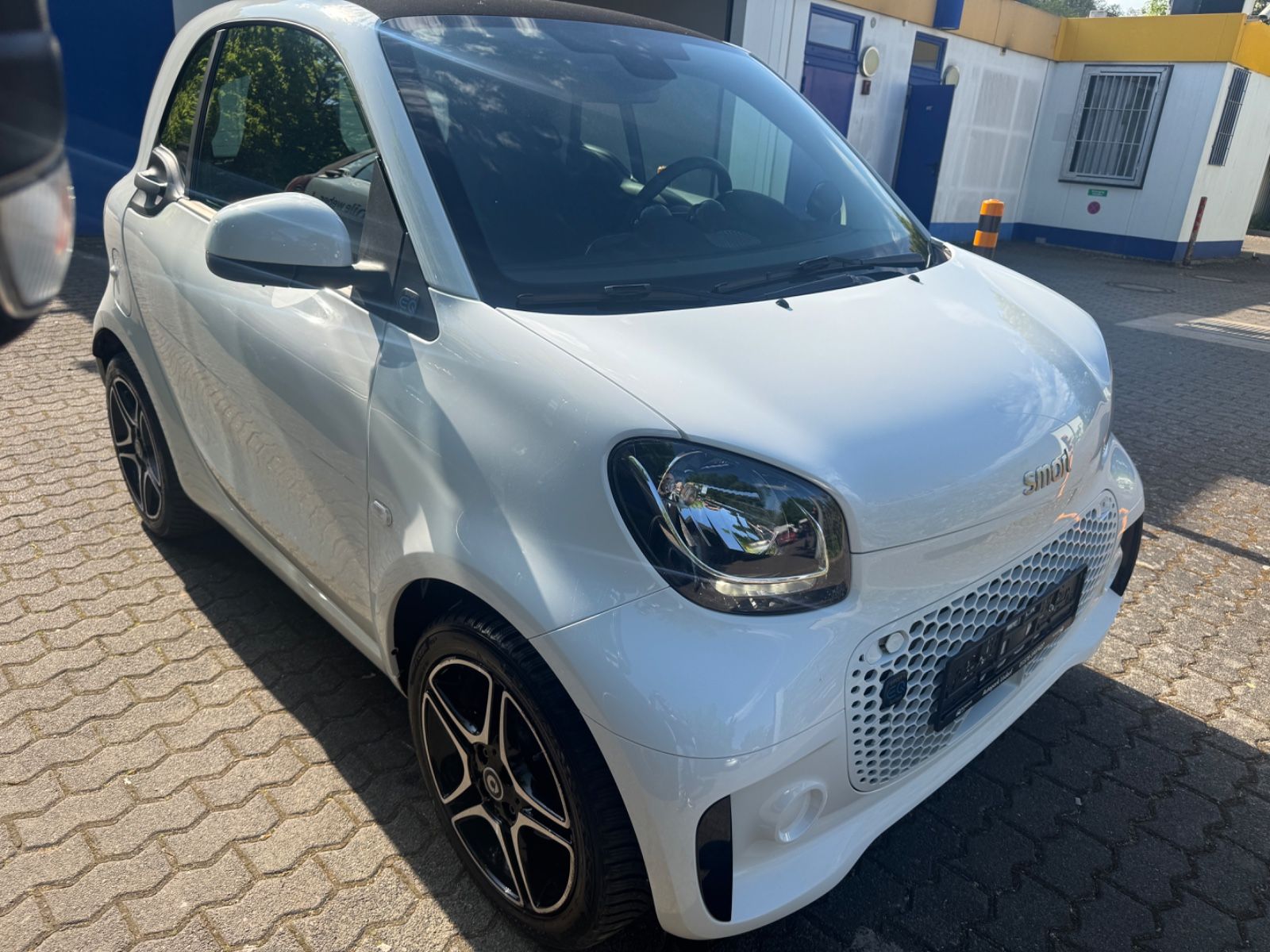 Fahrzeugabbildung Smart ForTwo fortwo coupe EQ Klima+22KW+Tempomat