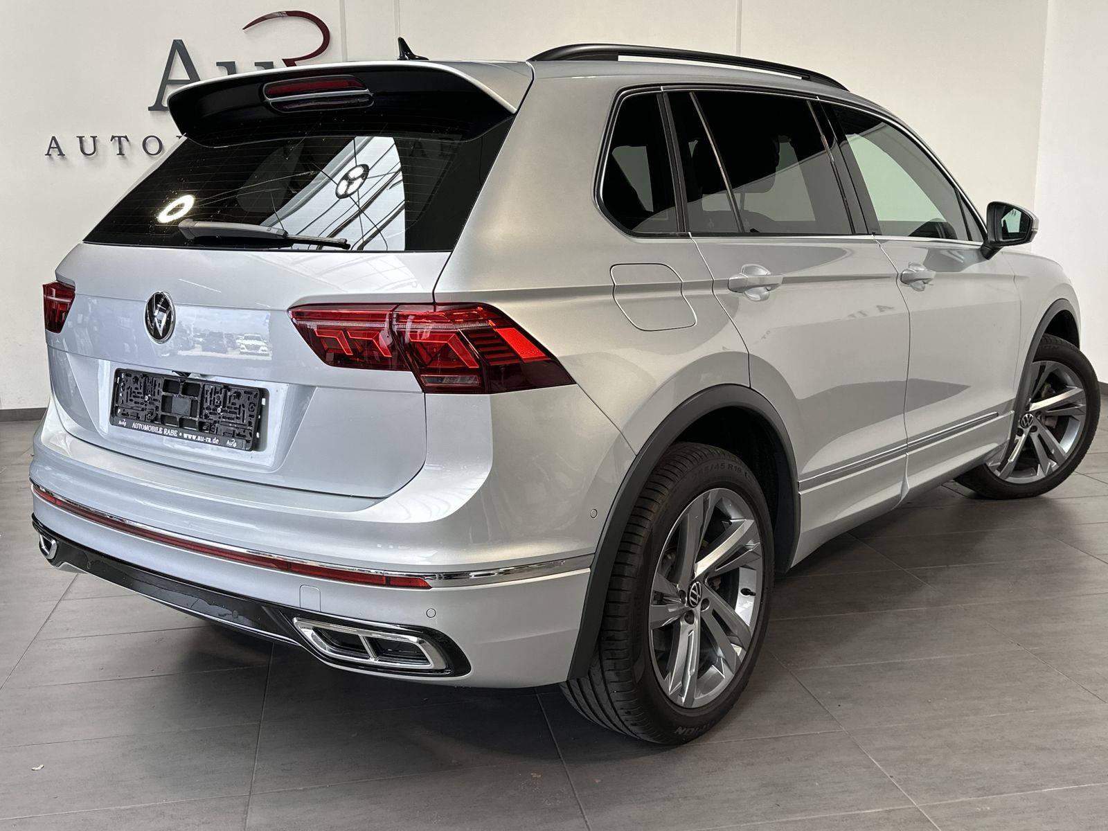 Fahrzeugabbildung Volkswagen Tiguan 1.4 TSI eHybrid R-Line NAV+MATRIX+360°+PP
