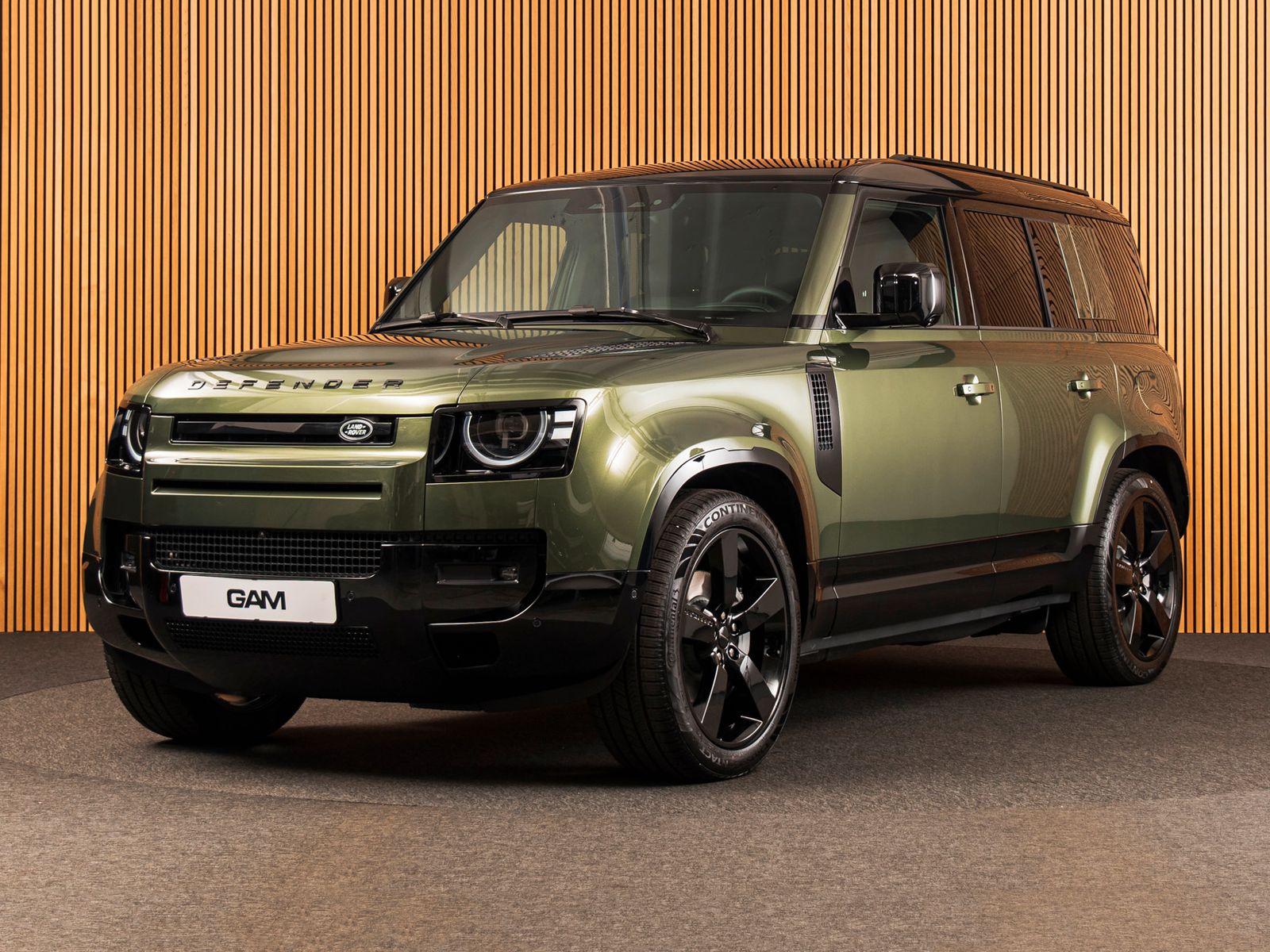 Land Rover Defender 110 X-Dynamic HSE P300e MY26-PANO-22"