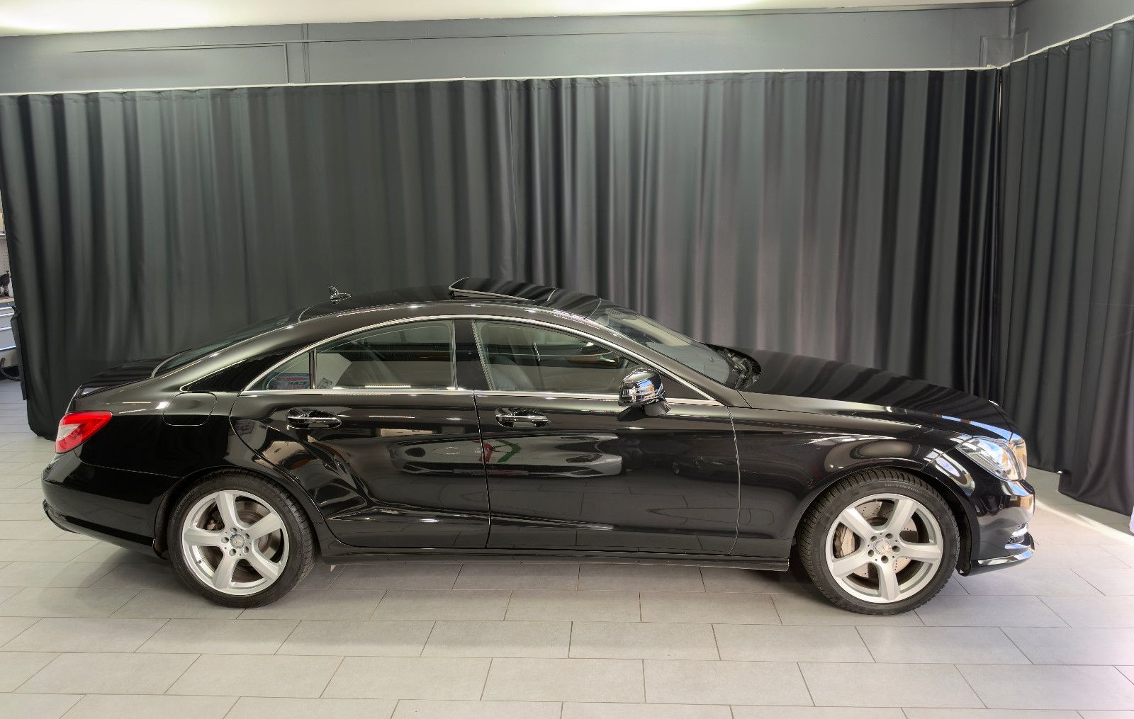 Fahrzeugabbildung Mercedes-Benz CLS 500 |AMG-LINE|H/K|PANO|AIR-MATIC|DE-FZG