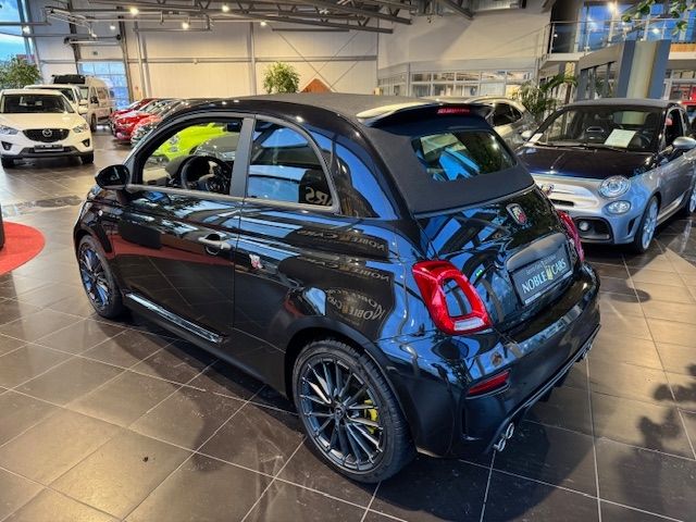 Fahrzeugabbildung Abarth 695C Cabrio AT BREMBO NAV PDC 17"