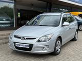 Hyundai i30 CW 1.6 CRDi Comfort*2.HAND*TÜV NEU*80.000KM* - gebrauchte Hyundai i30 aus dem Jahr 2009