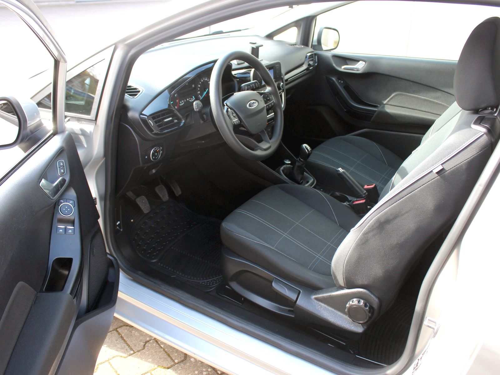 Fahrzeugabbildung Ford Fiesta Trend 1,1
