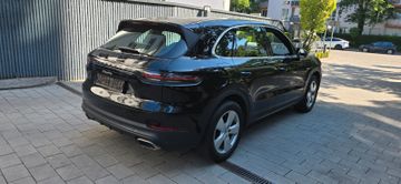 Porsche Cayenne - 4