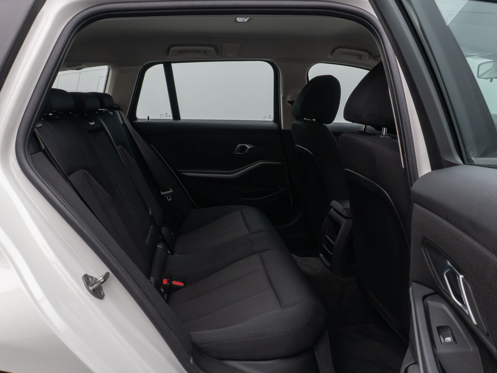 Fahrzeugabbildung BMW 320e DAB CockPitPro Alarm Geschwindigkeitsreg