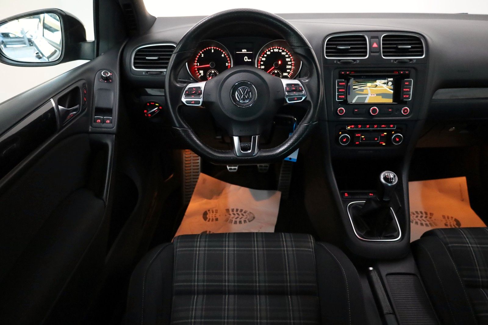 Fahrzeugabbildung Volkswagen Golf VI GTD Navi,Xenon,SH,PDC,SR+WR