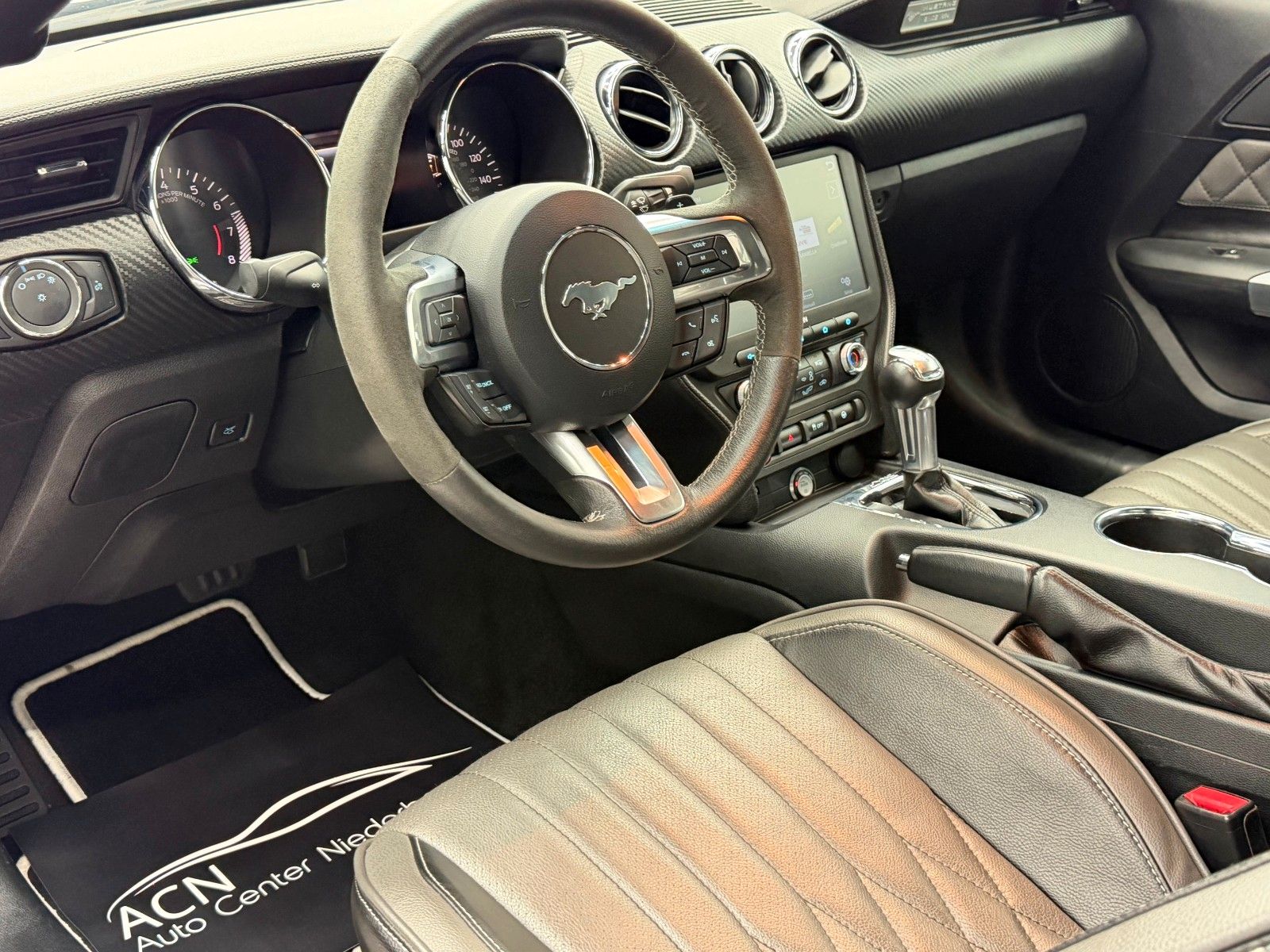 Fahrzeugabbildung Ford Mustang Cabrio 3.7 V6 Aut/SIDEPIPE/IDIVIDUAL/20*