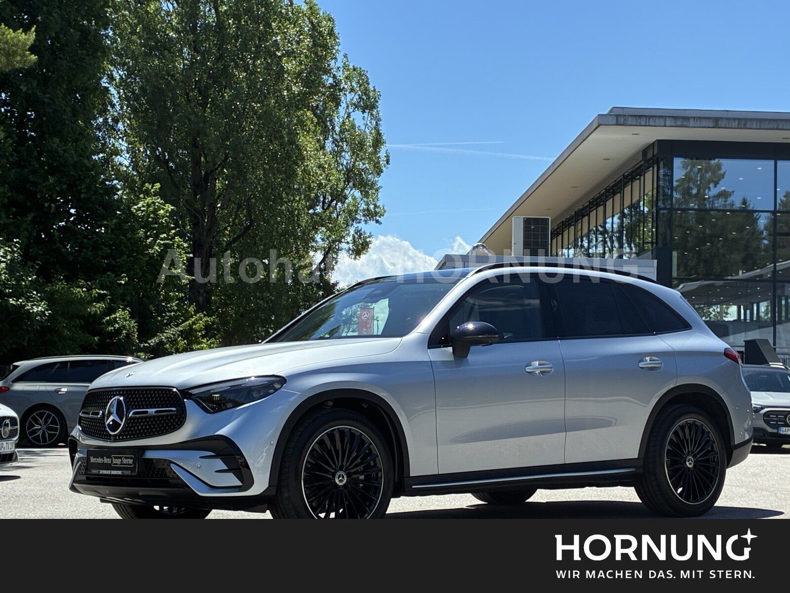 MERCEDES-BENZ GLC 220 d AMG 4M Pano 360° AHK DigiL KeyGo Memo.