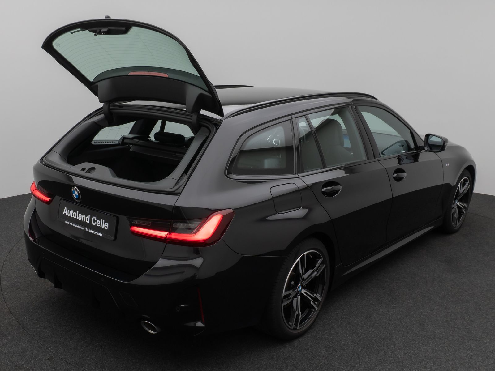 Fahrzeugabbildung BMW 318d M Sport DAB HUD CockPitPro Lordos PDC Leder