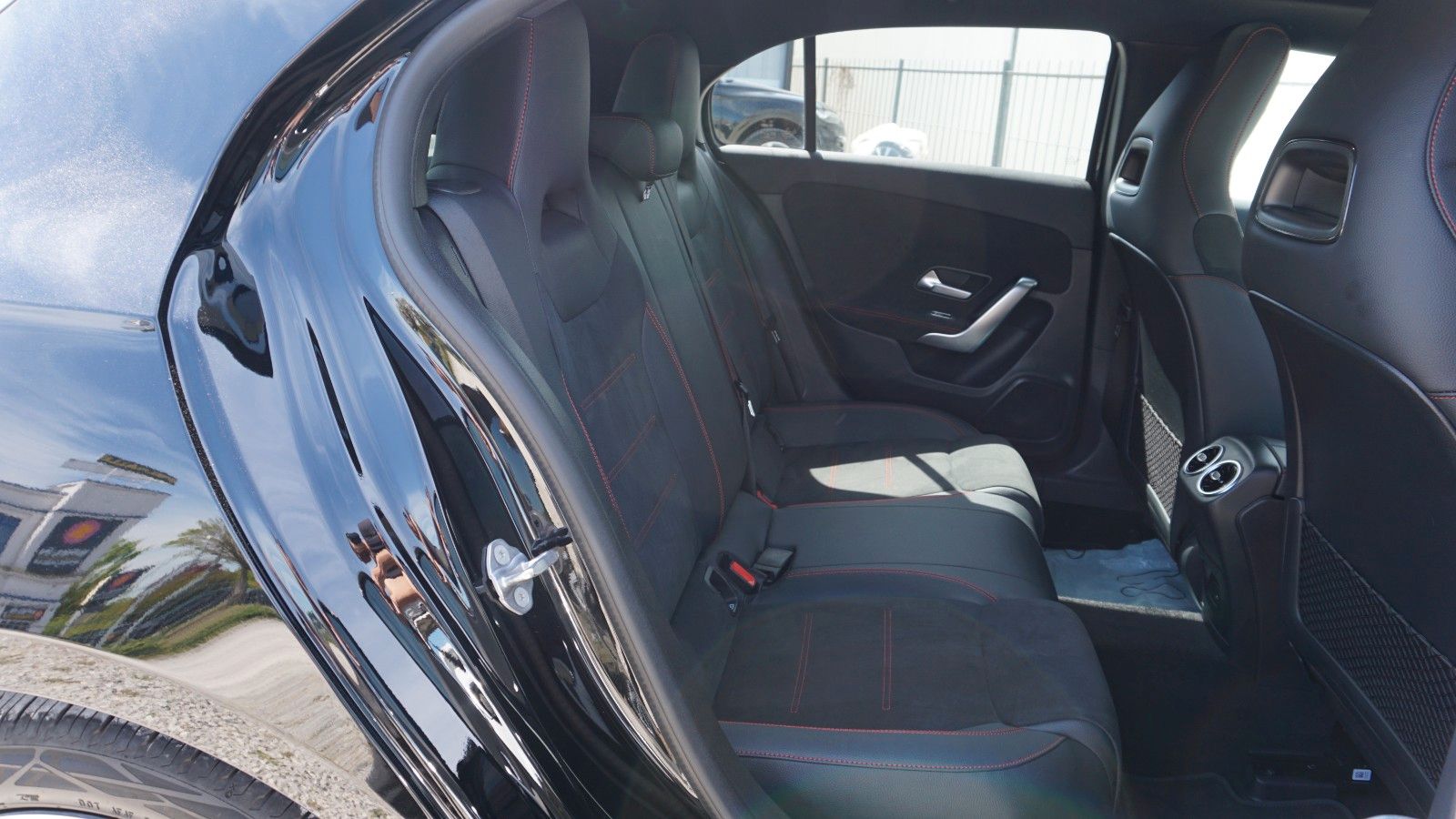 Fahrzeugabbildung Mercedes-Benz A 200 AMG Line,Navi, Keyless,Night-Pak,Panorama
